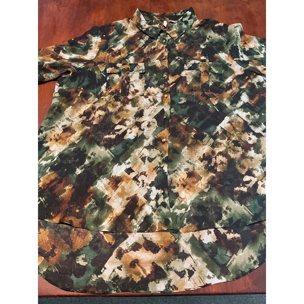 Cato Women Plus 22/24W Abstract Camo Metallic Stripe Roll Tab High Low Blouse